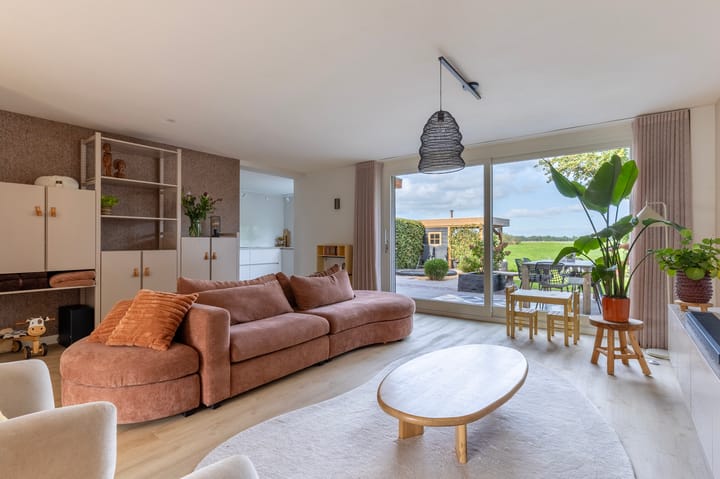 Tussenwoning te koop: Ridder Arnoud van Amstelstraat 12, Polsbroek