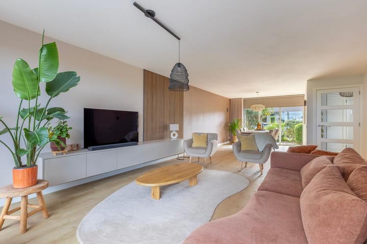 Tussenwoning te koop: Ridder Arnoud van Amstelstraat 12, Polsbroek