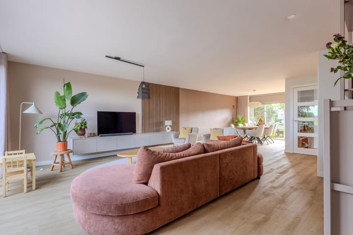 Tussenwoning te koop: Ridder Arnoud van Amstelstraat 12, Polsbroek