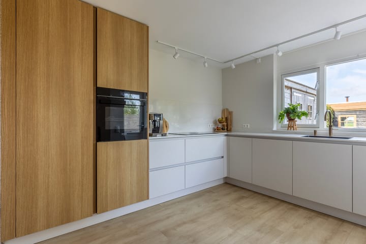 Tussenwoning te koop: Ridder Arnoud van Amstelstraat 12, Polsbroek