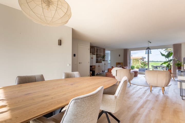 Tussenwoning te koop: Ridder Arnoud van Amstelstraat 12, Polsbroek