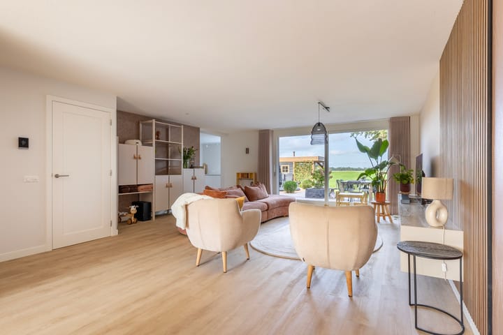 Tussenwoning te koop: Ridder Arnoud van Amstelstraat 12, Polsbroek