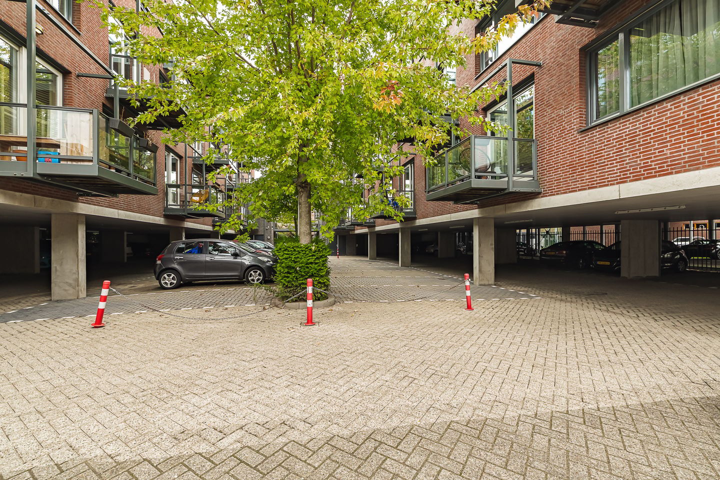 Photo 29 of Donkvaart 7-B6