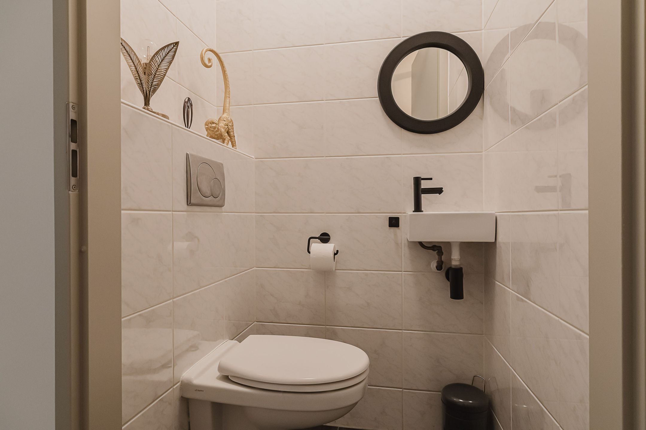 Photo 21 of Donkvaart 7-B6