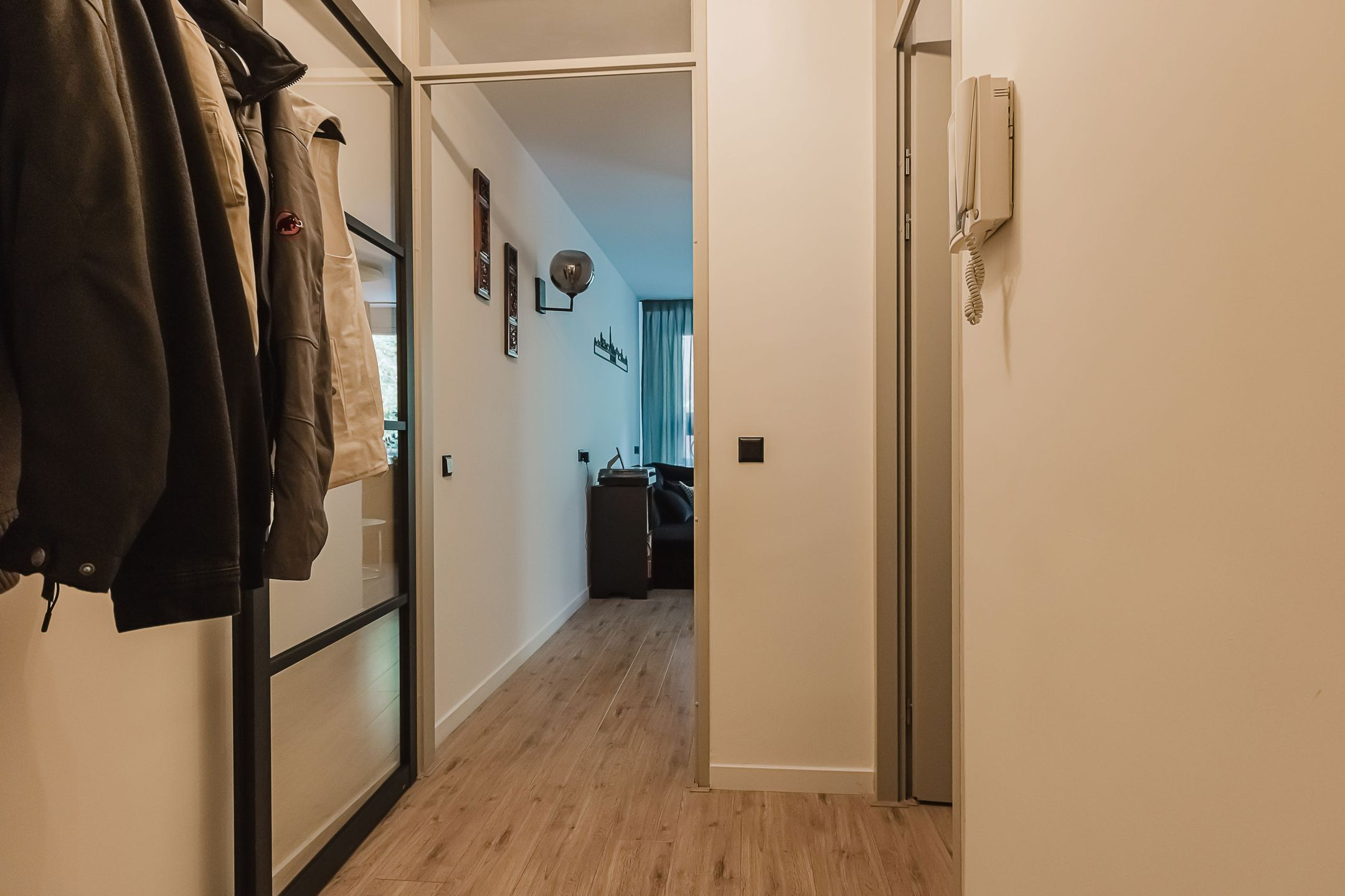Photo 9 of Donkvaart 7-B6