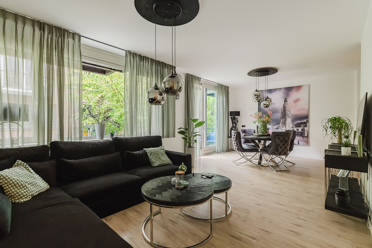 Photo 10 of Donkvaart 7-B6