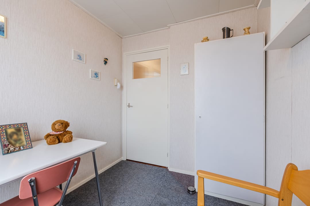 Photo 23 of Van Spreeuwelstraat 17