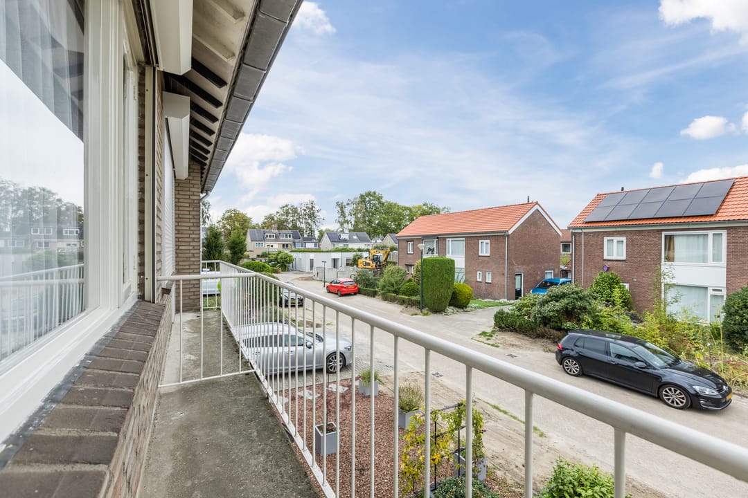 Photo 31 of Van Spreeuwelstraat 17