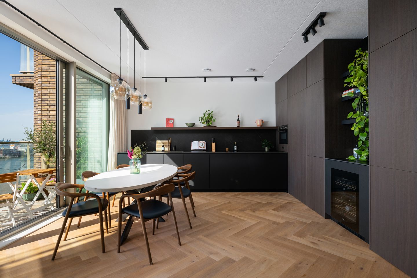 Photo 5 of Lloydkade 463