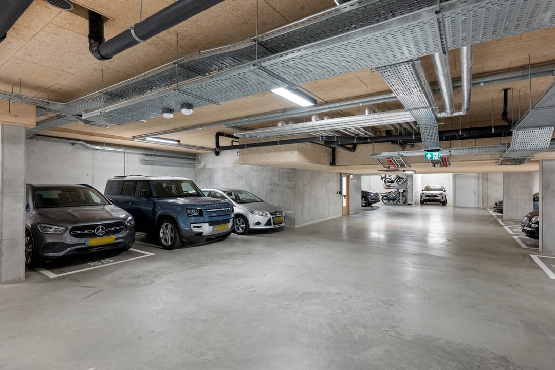 Photo 37 of Lloydkade 463