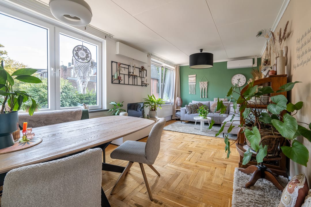 Photo 32 of Deken Nicolaijestraat 24