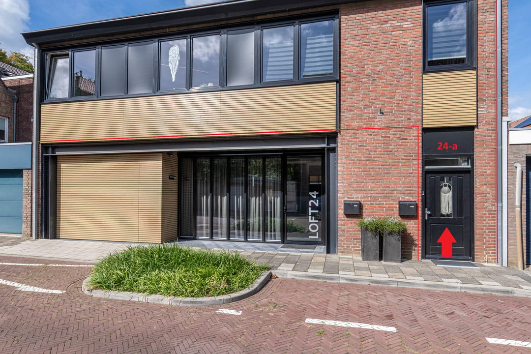 Photo 31 of Deken Nicolaijestraat 24