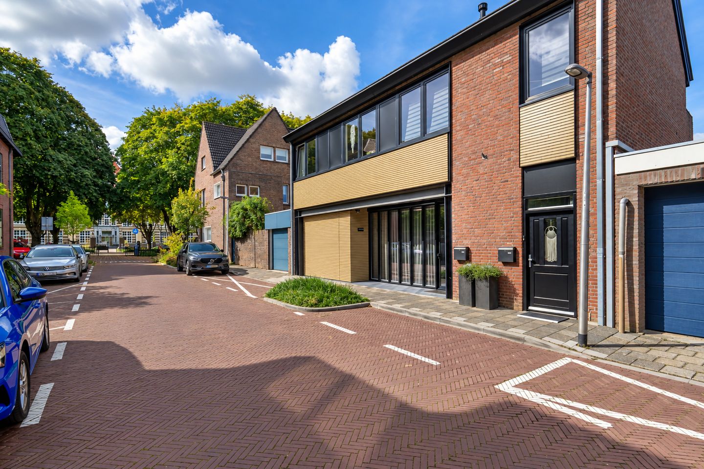 Photo 44 of Deken Nicolaijestraat 24