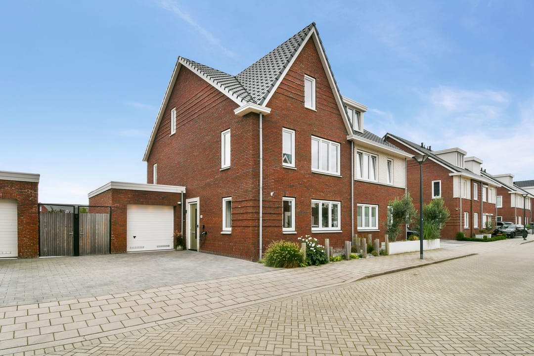 Photo 1 of Pieter van den Hoogenbandstraat 38