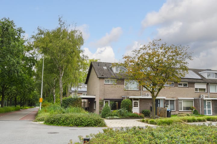 Hoekwoning te koop: Florencelaan 64, Eindhoven
