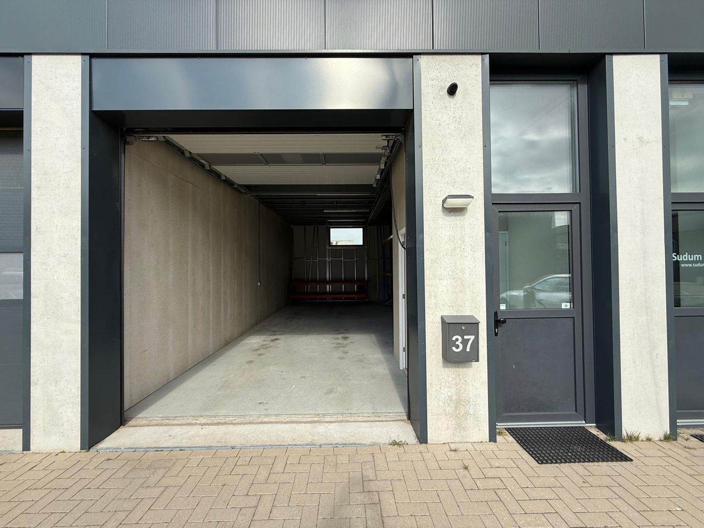 View photo 1 of Harmoniestraat 37