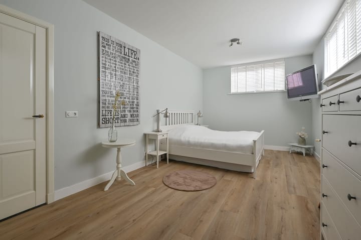 Vrijstaande woning te koop: Nieuweweg 5, Eemnes