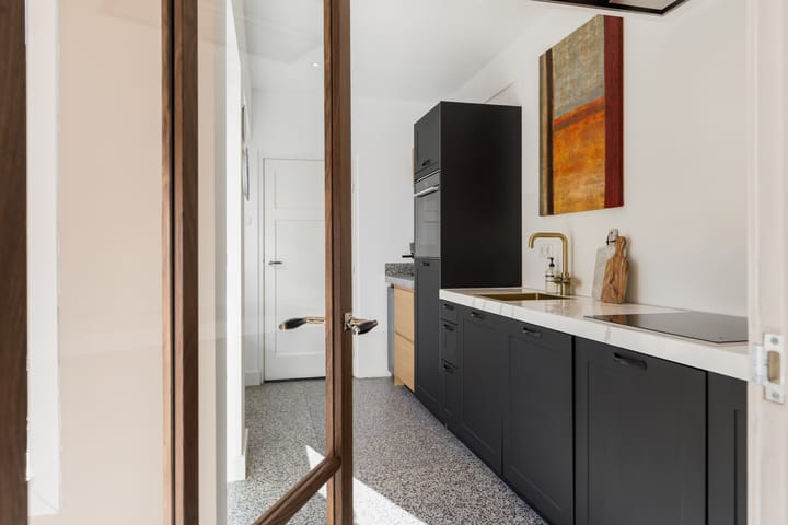 Tussenwoning te koop: Mgr. Van de Weteringstraat 20, Hilversum