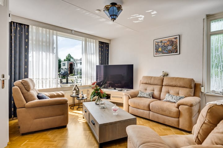 Hoekwoning te koop: Rinus pereirastraat 1, Reuver