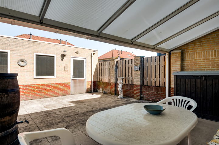 Hoekwoning te koop: Rinus pereirastraat 1, Reuver