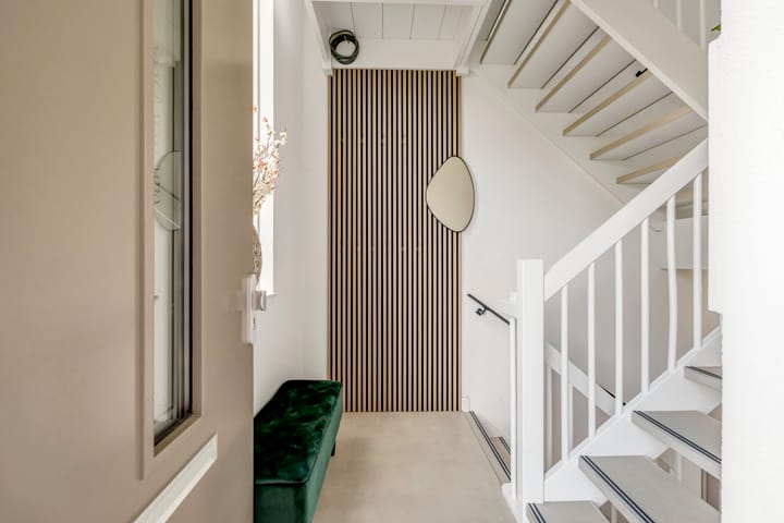 Tussenwoning te koop: Connie Meijerstraat 6, Hellevoetsluis