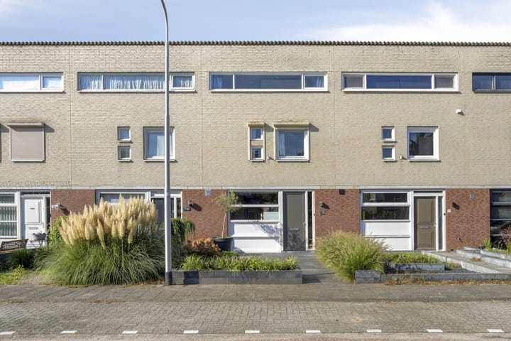 Ophemertstraat 63 — te koop in Tilburg, Tussenwoning