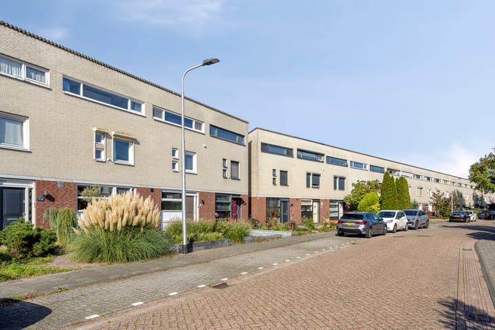 Tussenwoning te koop: Ophemertstraat 63, Tilburg
