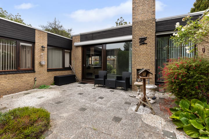 Tussenwoning te koop: Talmaplantsoen 26, Zwijndrecht