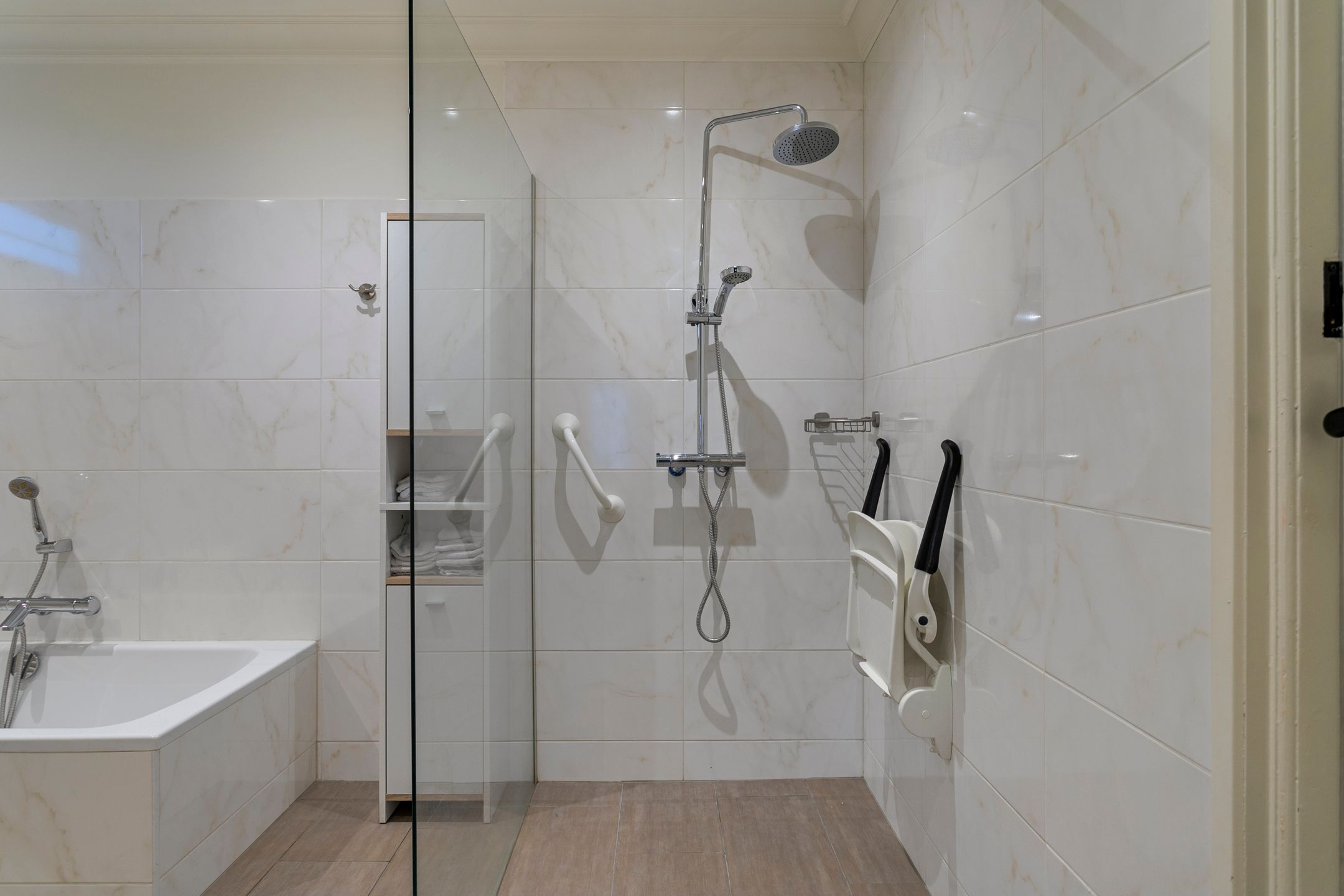 Photo 24 of Dorpstraat 13-A