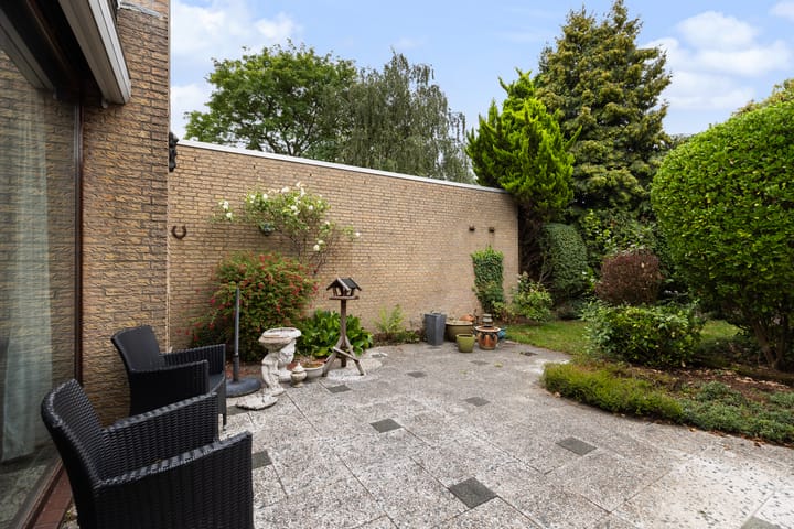 Tussenwoning te koop: Talmaplantsoen 26, Zwijndrecht