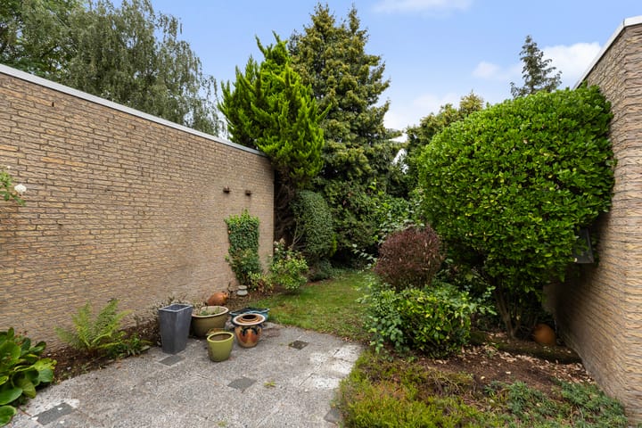 Tussenwoning te koop: Talmaplantsoen 26, Zwijndrecht