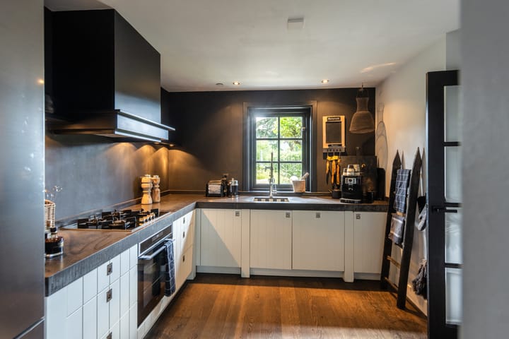 Tussenwoning te koop: Torenlaan 26A, Laren (Nh)