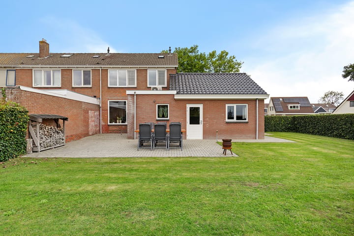 Hoekwoning te koop: Prof. Holwardastrjitte 55, Holwert
