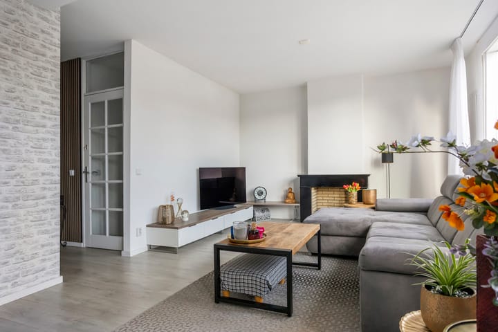 Appartement te koop: Koningin Wilhelminalaan 422, Voorburg