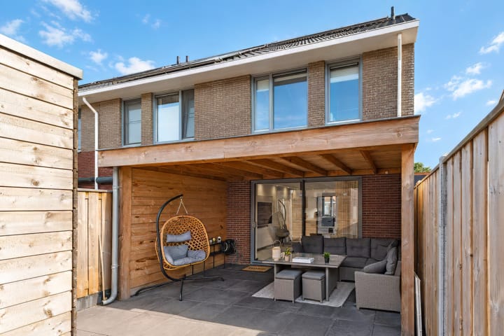 Hoekwoning te koop: Dahliastraat 11A, Baarn