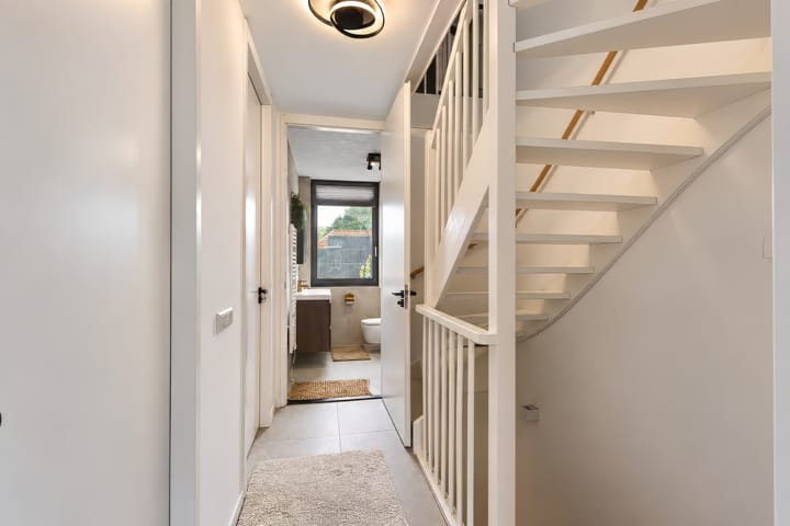 Hoekwoning te koop: Dahliastraat 11A, Baarn