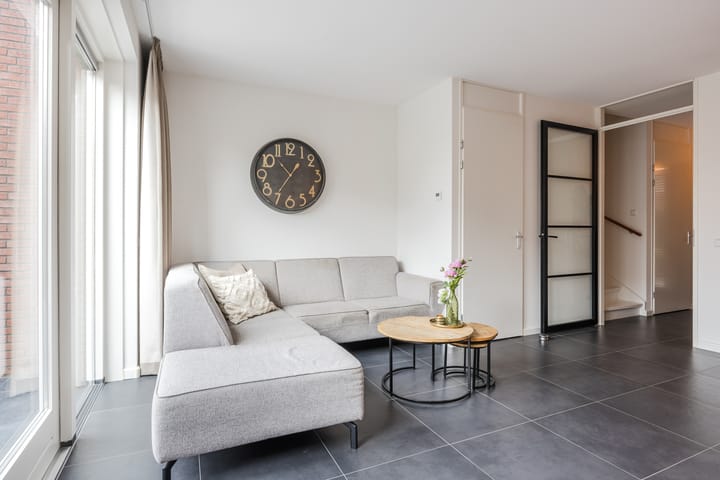 Tussenwoning te koop: Paulus Potterstraat 11, Raamsdonksveer