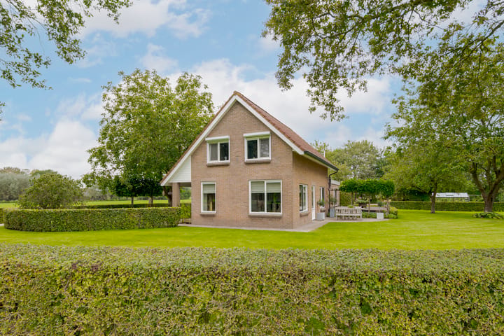 Vrijstaande woning te koop: Twentseweg 87, Lemelerveld