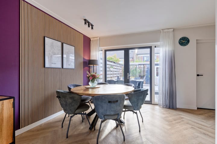 Hoekwoning te koop: Bernadottestraat 17, Hoofddorp