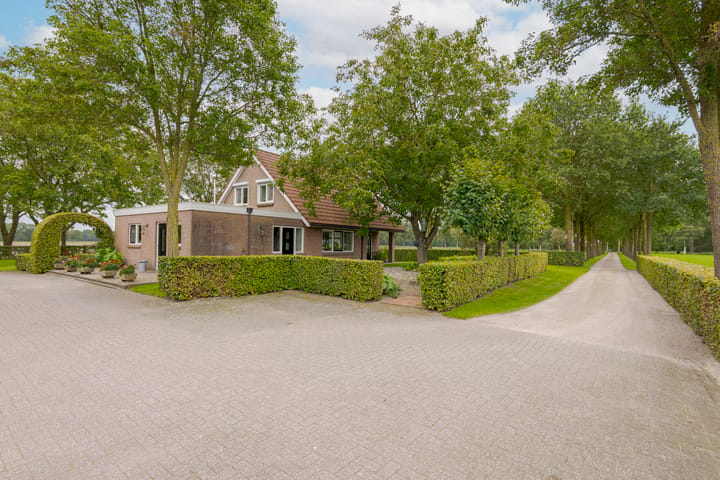 Vrijstaande woning te koop: Twentseweg 87, Lemelerveld