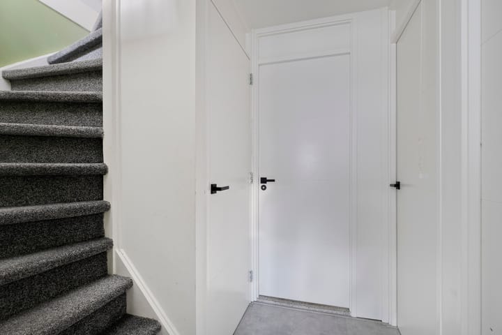 Hoekwoning te koop: Bernadottestraat 17, Hoofddorp