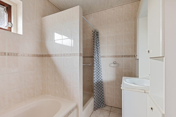 Vrijstaande woning te koop: van Panhuysweg 1B, Tjerkwerd
