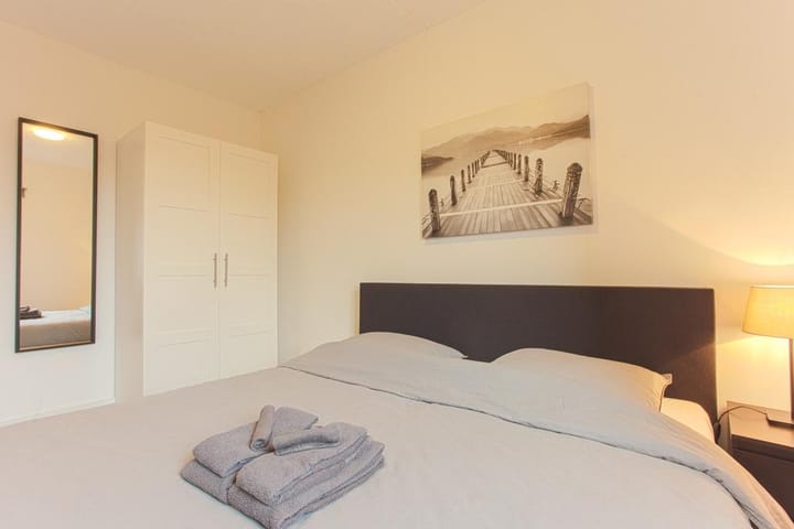 Studio te huur: Van Noordtstraat 5E, Amsterdam