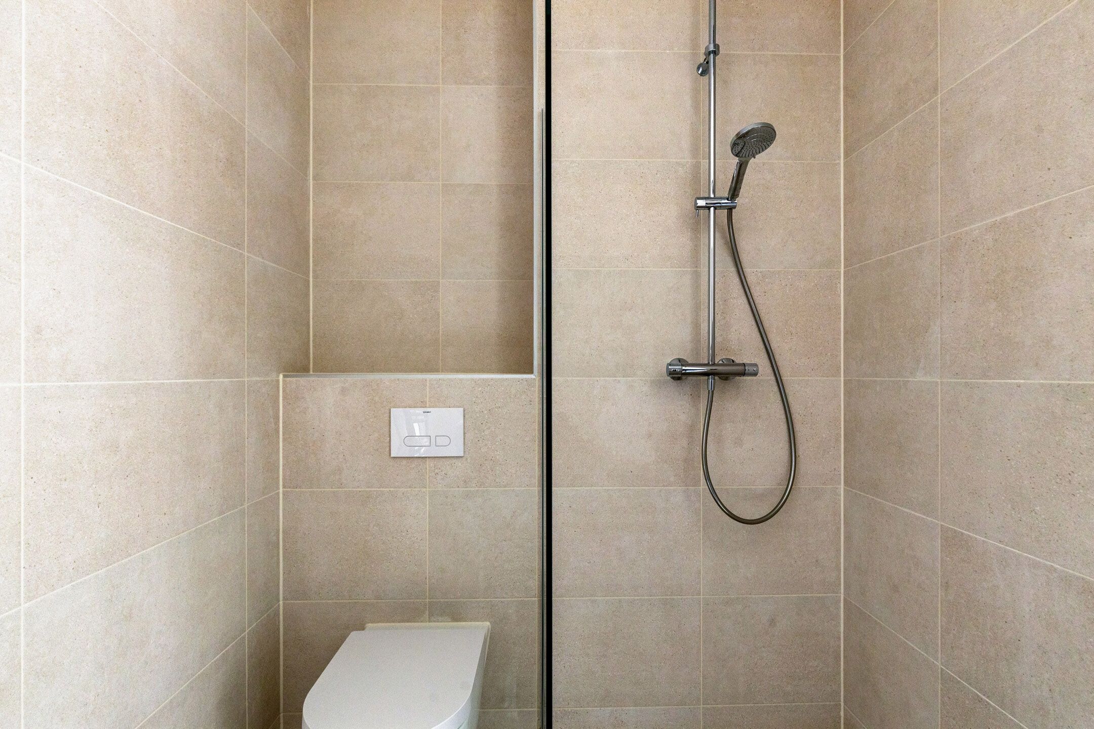 Photo 24 of Mies van der Rohestraat 299