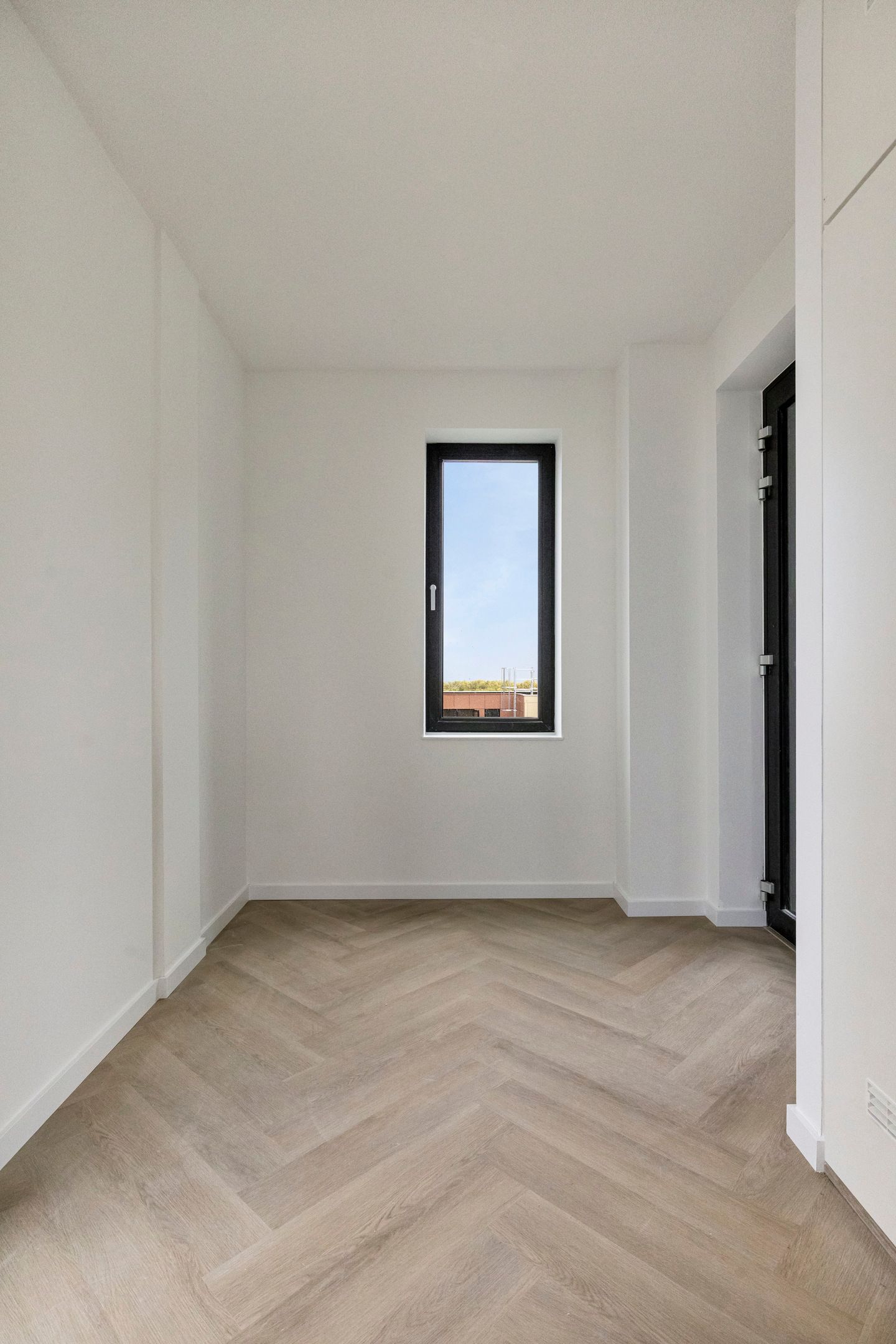 Photo 15 of Mies van der Rohestraat 299