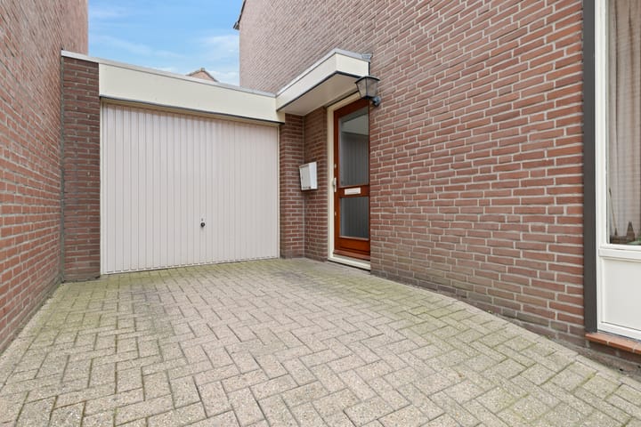 Tussenwoning te koop: Sijzenhof 30, Elsloo (Li)