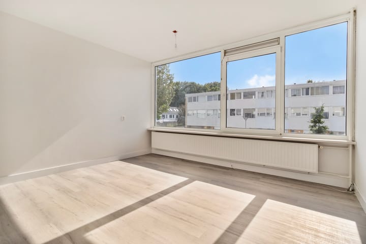 Tussenwoning te koop: Apollostraat 3, Roermond