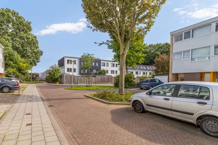 Tussenwoning te koop: Apollostraat 3, Roermond