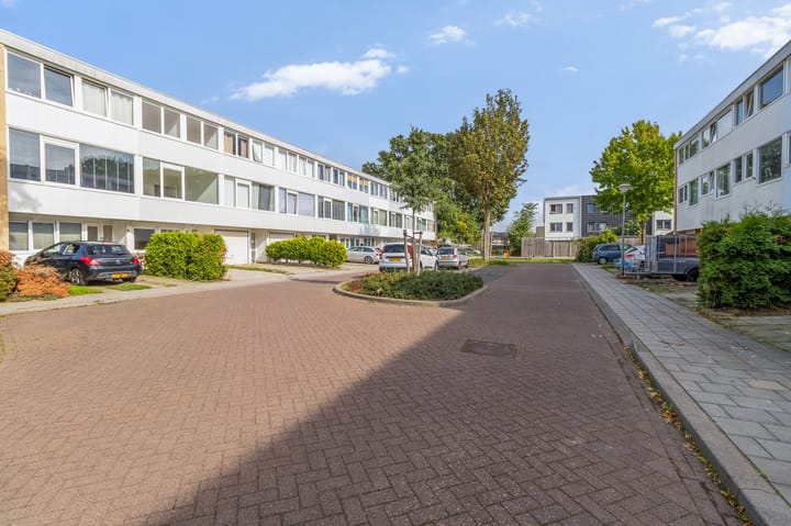 Tussenwoning te koop: Apollostraat 3, Roermond