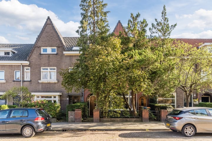 Oisterwijksebaan 174 — te koop in Tilburg, Tussenwoning